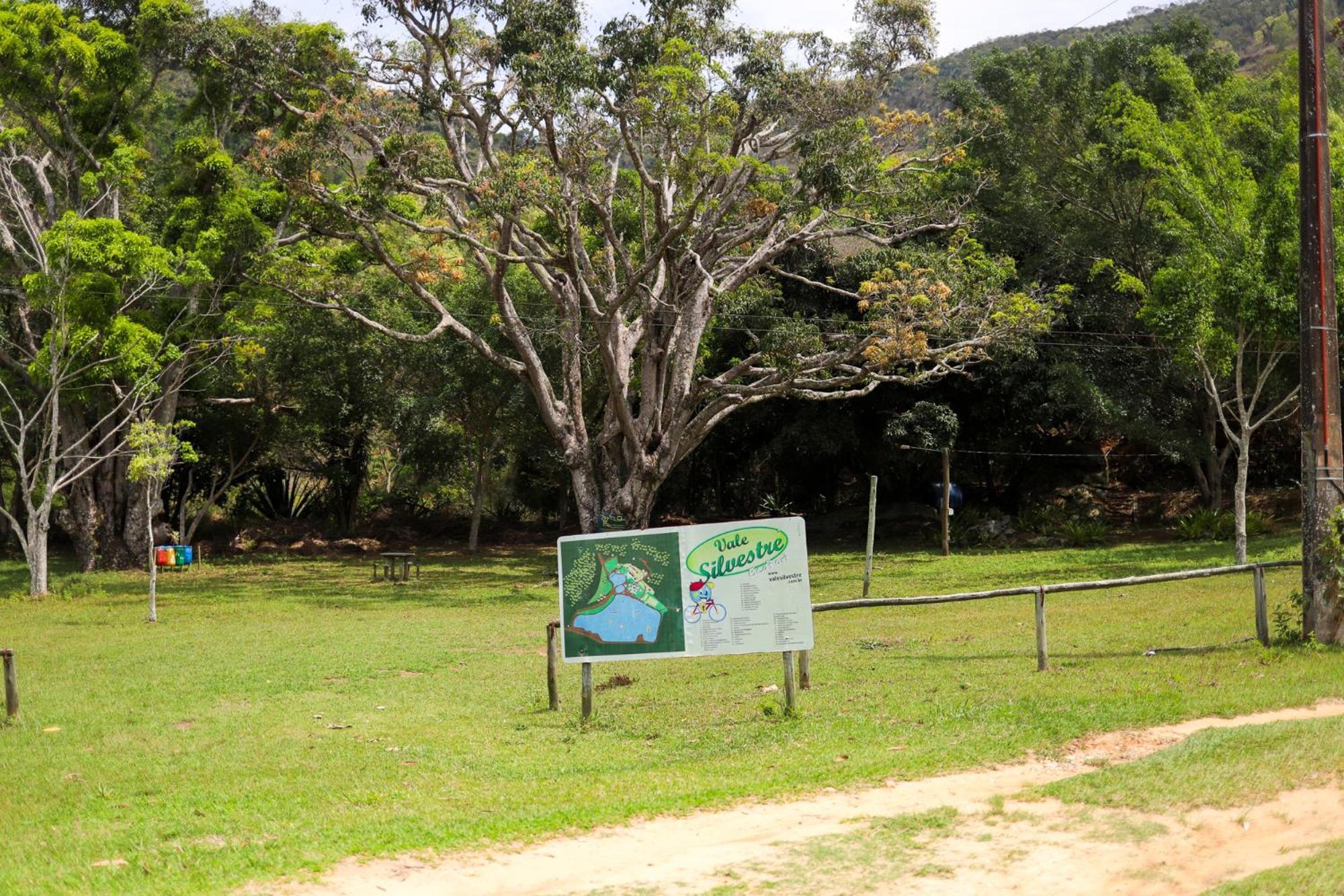فندق Vale Silvestre Eco Park غوفيرنادور فالاداريس المظهر الخارجي الصورة